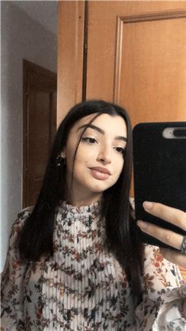 Diplomata in Liceo Linguistico e studentessa universitarie impartisce ripetizioni per bambini e ragazzi!