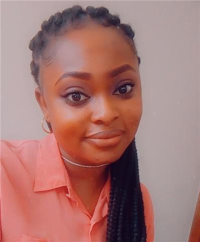 Soy profesora nativa que me encanta dar clases de inglés tanto a niños como a personas adultas. disfruto preparando el material de la asignatura y durante la enseñanza. 
me considero puntual, organizada y constante en mi manera de trabajar