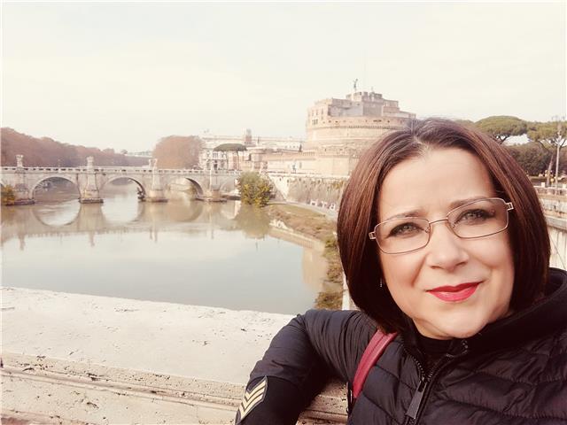 Profesora bilingüe con gran experiencia en Escuelas de idiomas, imparte clases de italiano. Para todos los niveles