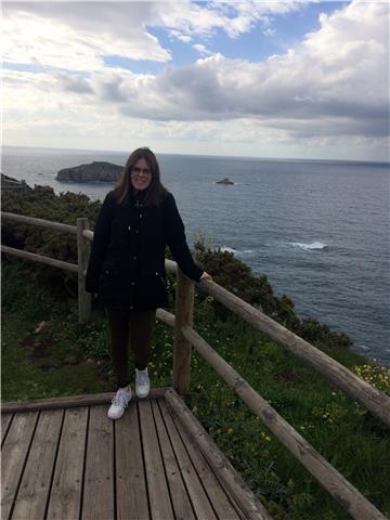 Soy ingeniera de minas con experiencia en materias técnicas y de ciencias. ofrezco clases particulares personalizadas de:
	•	matemáticas
	•	física y química
	•	apoyo general en primaria y eso

ofrezco explicaciones claras y adaptadas al nivel de cada