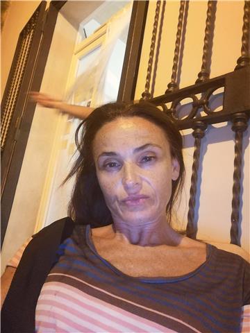 Insegnante di lingua inglese impartisce lezioni in presenza o on line. massima serietà e possibilità di spostarsi fino a 30 km dal mio domicilio. abito a macerata