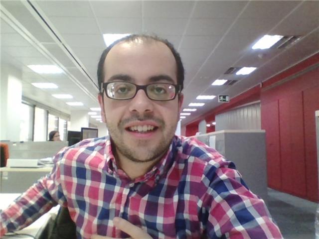Estudiante de Master Ing Teleco para clases de Inglés, Matemáticas, FyQ, etc