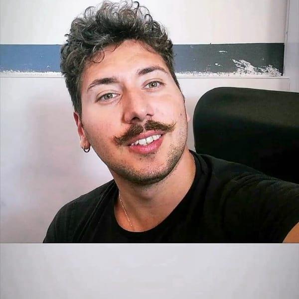 Sono un Personal trainer con piu di 12 anni di esperienza nel settore , offro lezioni individuali per maggiori informazioni contattatemi