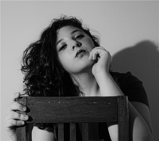 Sono una studentessa di liceo scientifico al quinto anno, ho sempre avuto piacere nell' aiutare i ragazzini più piccoli con i compiti del doposcuola ed estivi.
inoltre seguo due ragazzi in matematica e fisica per il biennio del liceo