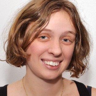 Future journaliste ayant suivi la classe européenne donne des cours d'anglais