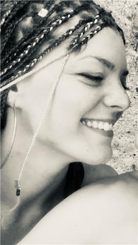 CiaO! sono una ragazza di 28anni. Sto studiando scienze della formazione primaria a Verona. Adoro passare del tempo con i bambini. Quest’anno concluderò il percorso di tirocinio previsto dal mio corso di laurea presso una scuola dell’infanzia, questo perm