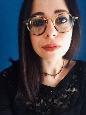 Insegnante laureata in lingue straniere (inglese, francese e spagnolo)