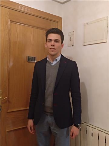 Ingeniero por la upm se ofrece para impartir clases particulares a domicilio a alumnos de eso y bachillerato. matemáticas, física y química