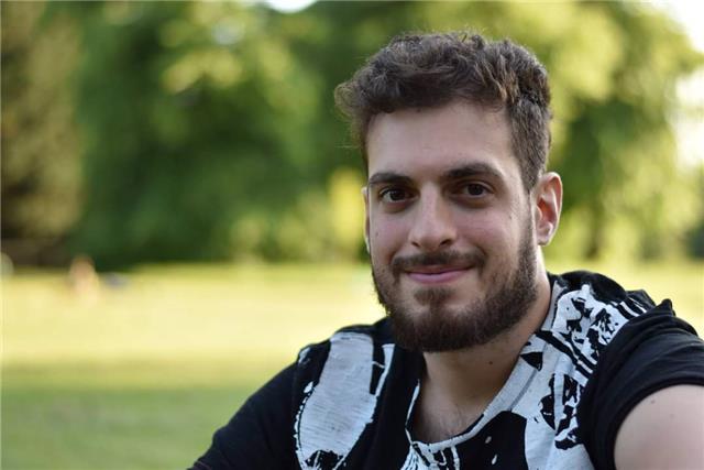 Studente al terzo anno di ingegneria aerospaziale alla sapienza di Roma, impartisce ripetizioni di materie scientifiche. Molta esperienza pregressa