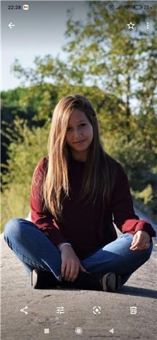 Studentessa laureata in ingegneria gestionale, 26 anni, impartisce lezioni di matematica e fornisce il proprio aiuto nello svolgimento di compiti