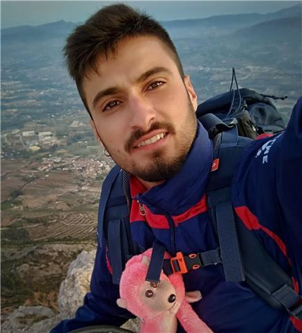 He dado clases particulares en mi pueblo natal para xic@s de primaria y alguno de la eso