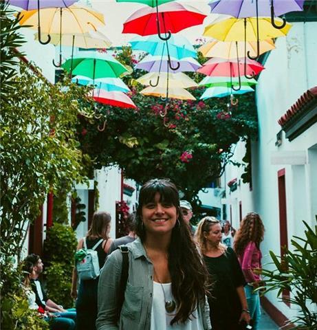 Licenciada en Psicopedagogía y Profesora de Infantil, con 10 años de experiencia en propuestas educativas. Cada clase se centrará en los intereses y necesidades personales, buscando un clima agradable y de mucho aprendizaje conjunto!