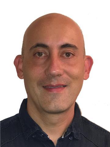 Profesor de secundaria. b2 en inglés, capacitación en valenciano.
alumnos con dificultades o necesidad de apoyo en materias de ciencias y de letras.
clases para alumnado de 4º a 6º de primaria y 1º-2º eso