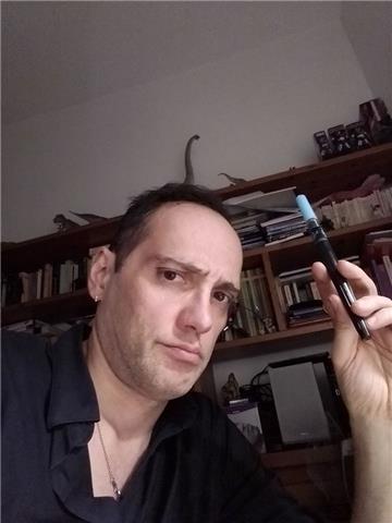 Professionista offre lezioni di disegno in stile manga e comics a tutti i livelli .sia per ragazzi e bambini che vogliono scoprire il meraviglioso mondo della narrazione disegnata sia per aduti che vogliano migliorare il loro stile