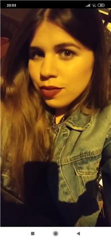 Me encanta dar clases, además lengua es lo que mejor manejo, ya que mi carrera es la de periodismo