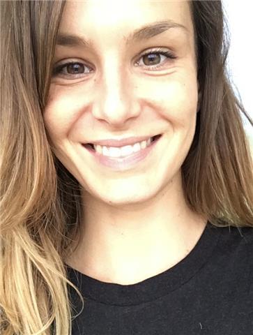 Laureata e con anni di esperienza all’estero, parlo inglese e svedese e livello avanzato e mi offro per ripetizioni e lezioni private