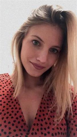 STUDENTESSA ISCRITTA AL TERZO ANNO DI LINGUE E CIVILTÀ STRANIERE E MODERNE PRESSO L'UNIVERSITÀ DI PARMA IMPARTISCE LEZIONI DI INGLESE FRANCESE E TEDESCO PER TUTTI GLI ANNI DI STUDI. MATERIE UMANISTICHE FINO ALLE SUPERIORI E MATERIE SCIENTIFICHE FINO ALLE 
