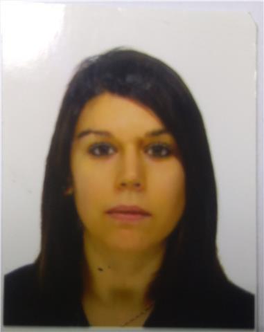 Insegnante madrelingua italiana laureata, ottime capacità comunicative e pazienza nell'insegnare ai ragazzi