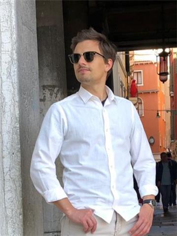 Laureato offre ripetizioni in materie scientifiche, matematica e fisica, a studenti di superiori e università, a domicilio o online