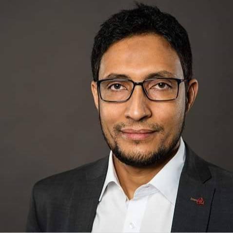 Docteur et Professeur de Maths avec plus de 10 ans d,experience