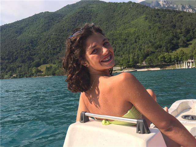 Studentessa del Liceo Classico offre ripetizioni di Italiano,Storia e Inglese
