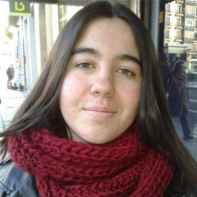 Soy estudiante de ADE + derecho e hice todo bachiller por ciencias puras. Ademas tengo el EGA y tengo experiencia en dar clases