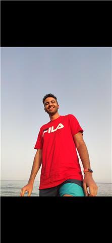 Soy estudiante de ingeniería informática en la universidad de córdoba, actualmente cursando tercer curso