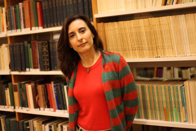 Soy profesora y traductora. mis clases son bastante dinámicas. intento partir de los intereses del alumno y lograr que mejore en l