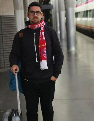 Profesor de clases particulares de ingles. Enseño desde A1 hasta B2.
Hago clases en Chile de manera presencial, a personas de forma individual, o grupos de hasta 3 personas. Tengo dos años de experiencia y habitualmente le hago clases a niños de entre 9 -