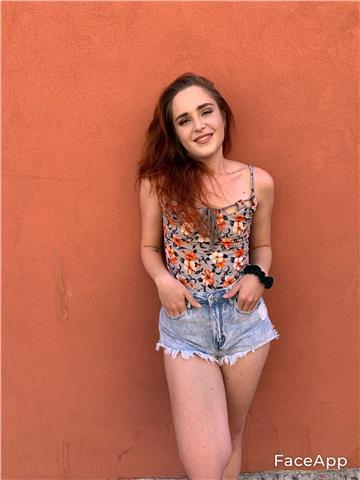 Diplomata al liceo artistico in architettura ambientale, mi offro per ripetizioni di disegno tecnico e storia dell’arte
