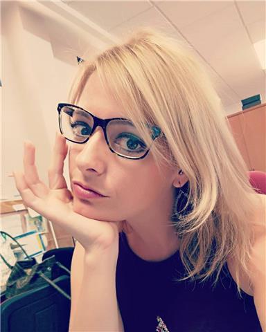 Doy clases de economía e inglés