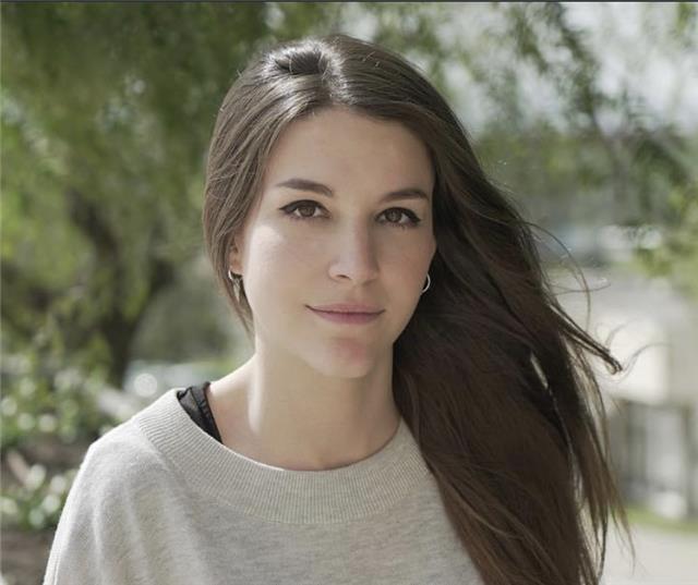 Profesora de refuerzo escolar. especialista en lengua catalana y castellana. también ofrezco clases de inglés para niños y jóvenes