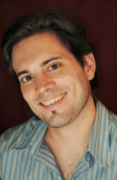 Profesor nativo con larga experiencia da clases de francés