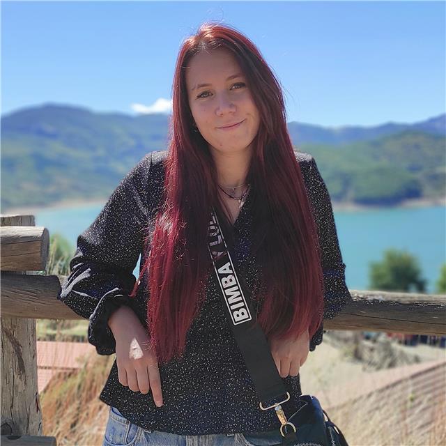 Profesora de educación primaria imparte clases de apoyo y refuerzo o de cualquier asignatura dada en educación primaria. experiencia en este sector y con ganas de trabajar y enseñar