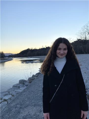 Insegnante di lingue on-line per studenti de liceo