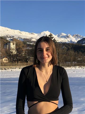 Professeur de maths intéressée et dynamique se trouvant en 1er avec spécialité maths