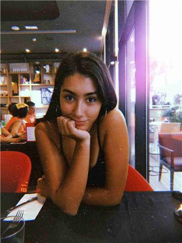 Estudiante de química ofrece clases de física máximo nivel de 2n batx