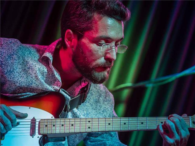 Clases de guitarra moderna ( jazz,blues,)
