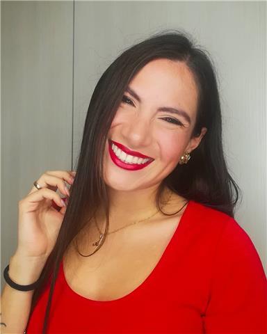 Insegnante Inglese, sono una ragazza peruviana che ha studiato inglese in Perù e ha lavorato circa 4 anni al estero parlando soltanto inglese