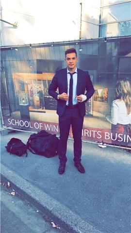 Étudiant en école de commerce