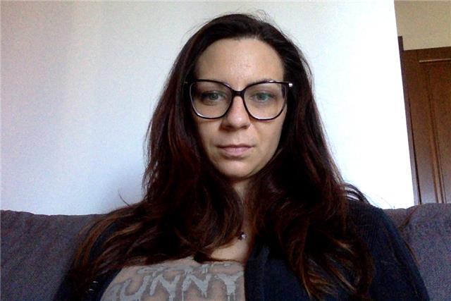 Laureata in economia aziendale e finanza offre lezioni private a città sant'angelo