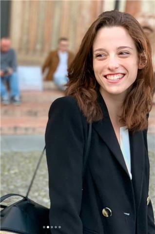 Studentessa del quinto anno di Medicina offre ripetizioni per materie scientifiche e letterarie, sia per scuole medie che superiori. Inoltre offre ripetizioni sia per ragazzi che vogliono prepararsi per il test, sia per studenti universitari del corso di 