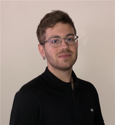ESTUDIANTE DE INGENIERÍA INFORMÁTICA DA CLASES DE PROGRAMACIÓN