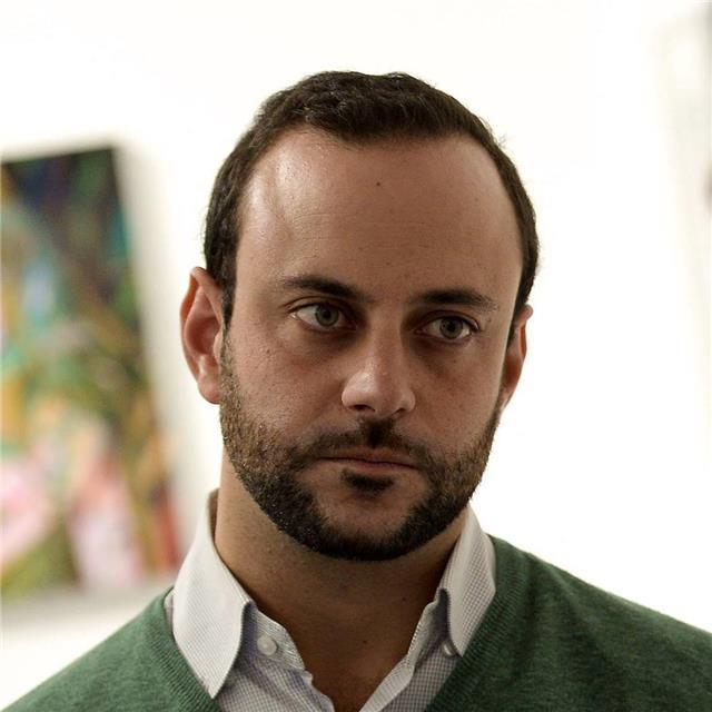 Laureato in storia dell'arte, guida ed educatore museale. 
Disponibile per lezioni di storia dell'arte, ma anche per ripetizioni di materie umanistiche come storia e italiano per ragazzi fino ai 19 anni. 
Buona conoscenza dell'inglese