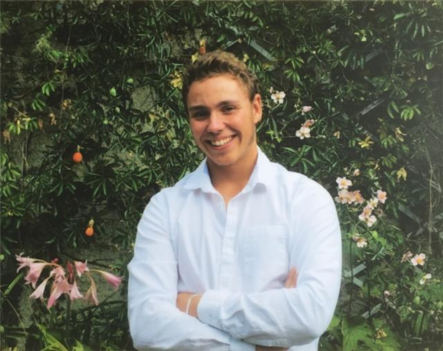 Etudiant en licence maths donne des cours particulier de maths tous niveaux jusque la première