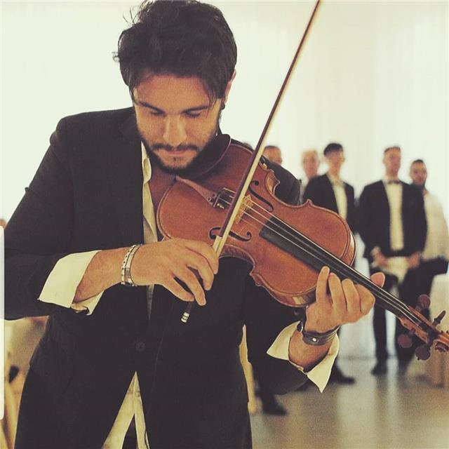 Violonista professionista impartisce lezioni di violino per tutti i livelli.
Se non ami le lezioni troppo seriosi, ti troverai alla grande🤣🙈