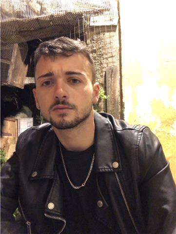 giovane insegnante di inglese offre ripetizioni per ragazzi che frequentano elementari, medie o superiori!