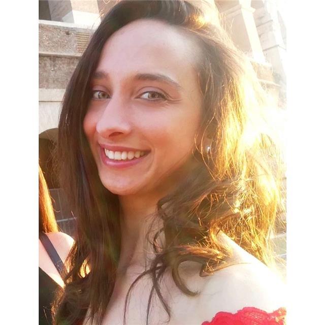Laureata in inglese e spagnolo con un Master a Londra impartisce ripetizioni delle suddette lingue a studenti di scuola elementare, media, superiore e Università