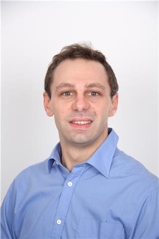 Uomo di 30 anni laureato in ingegneria offre ripetizioni private di matematica