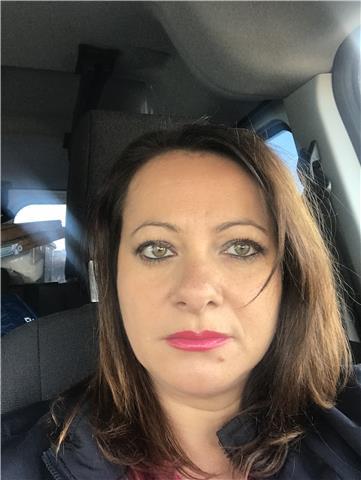 Química con una licencia de la universidad de bucharest, hablo español, italiano, inglés y rumano